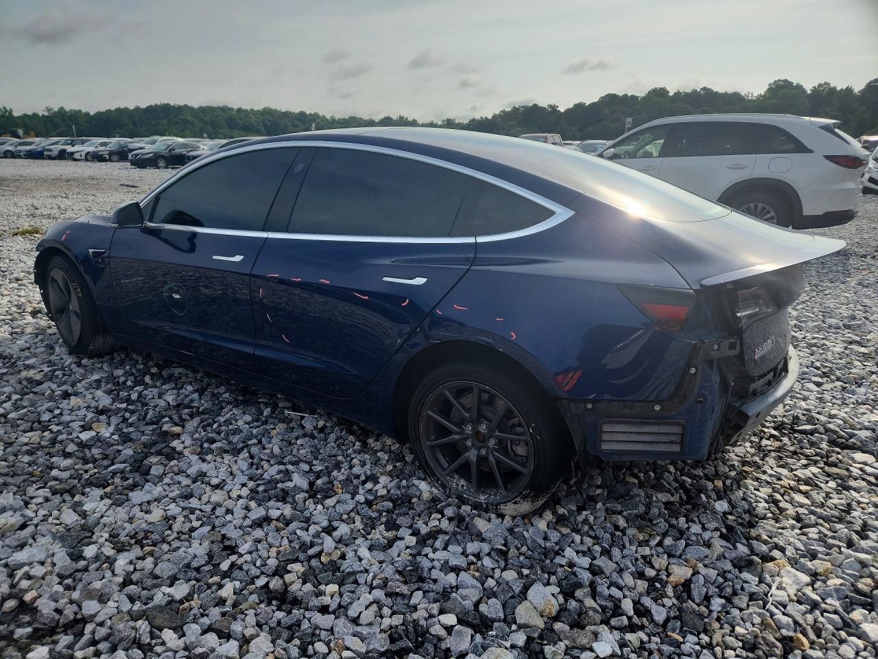 2018 Tesla Model 3 - Фото 2