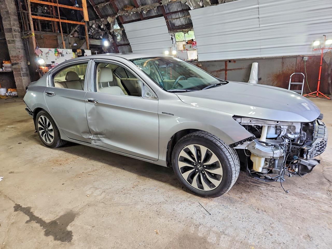 2017 Honda Accord Hybrid Exl - Фото 4