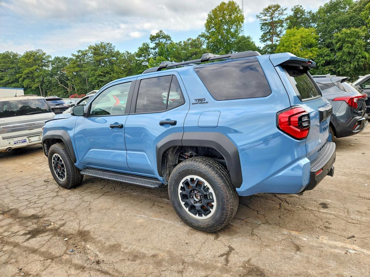 2026 Toyota 4Runner Trd Off-Road - Фото 2