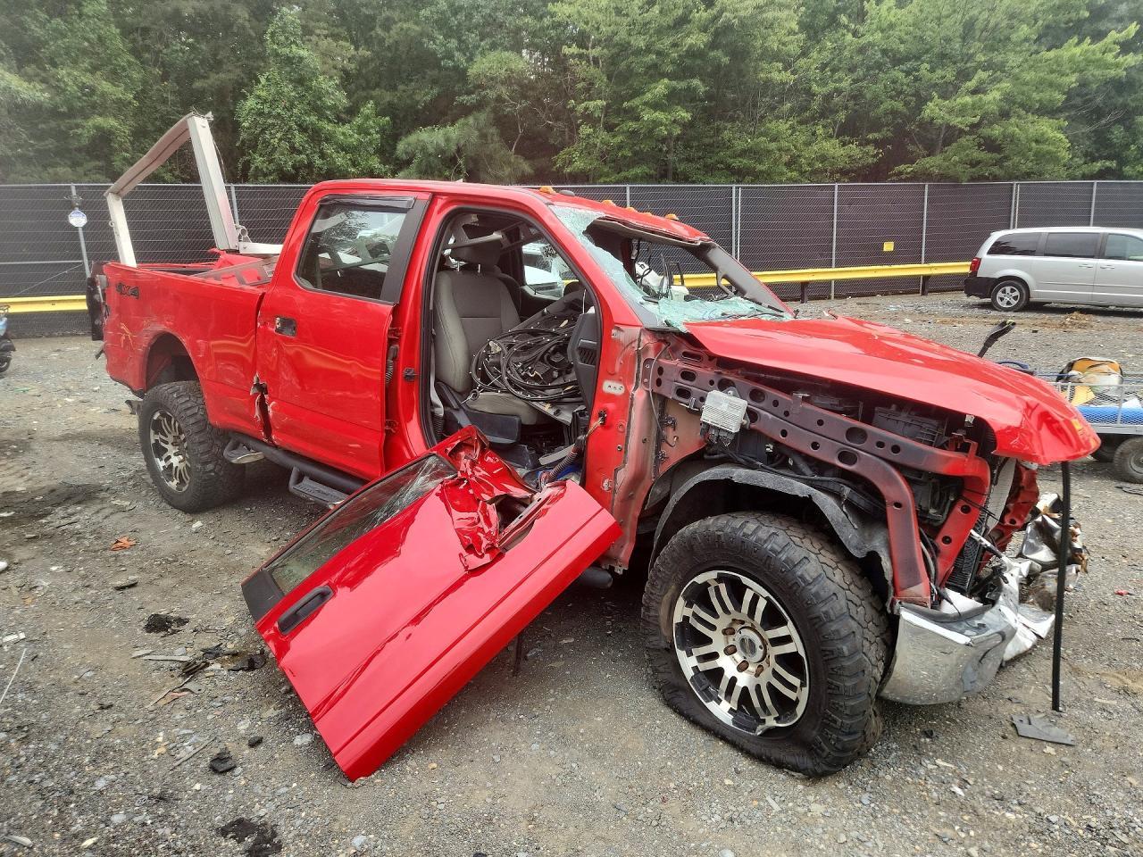 2019 Ford F250 Super Duty - Фото 4