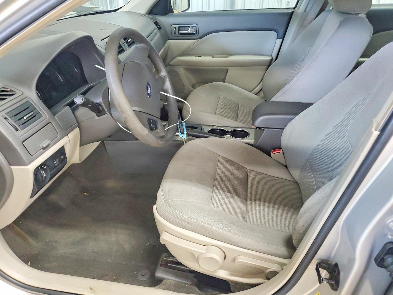 2010 Ford Fusion S - Фото 7