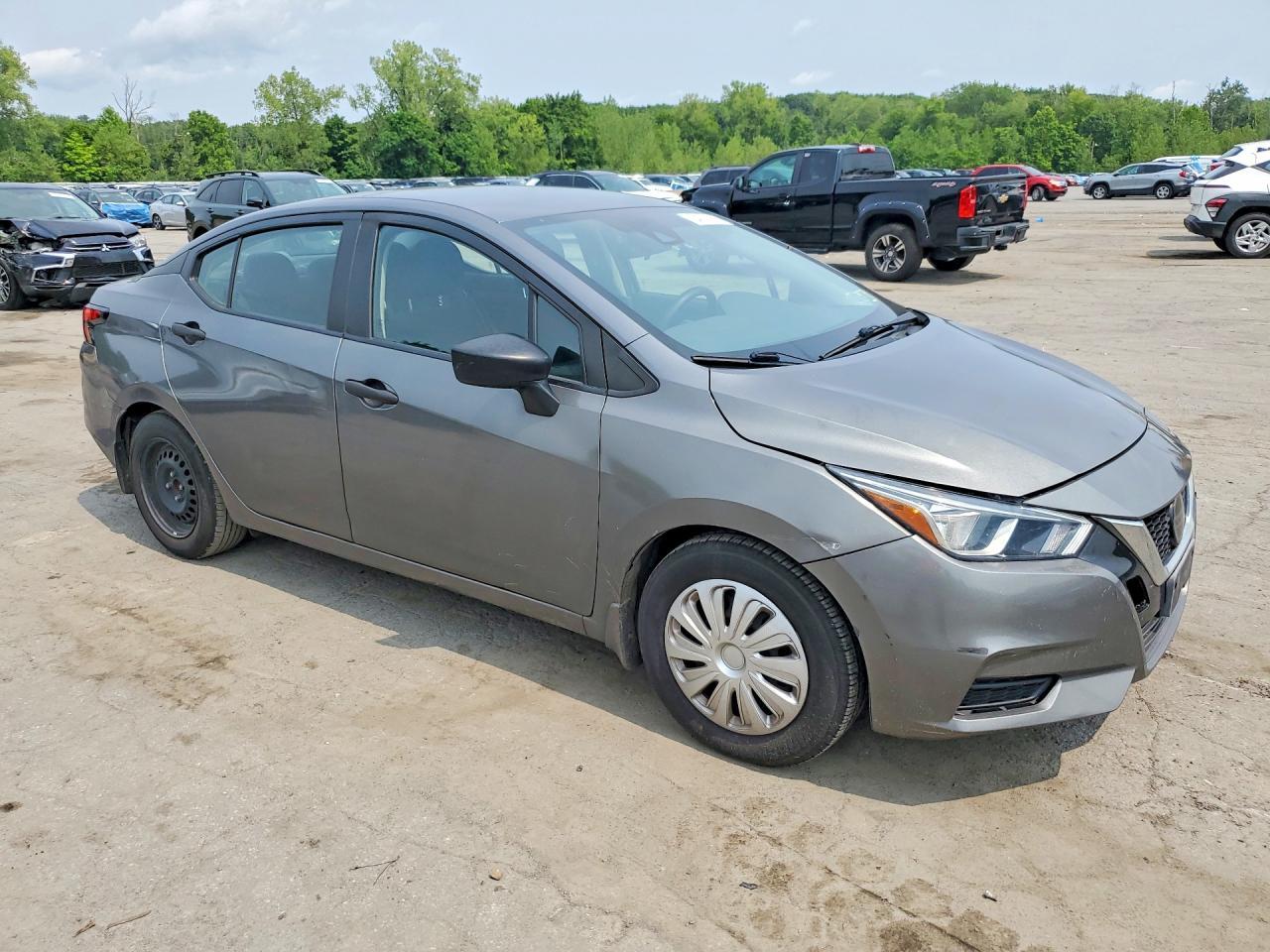 2020 Nissan Versa S - Image 4