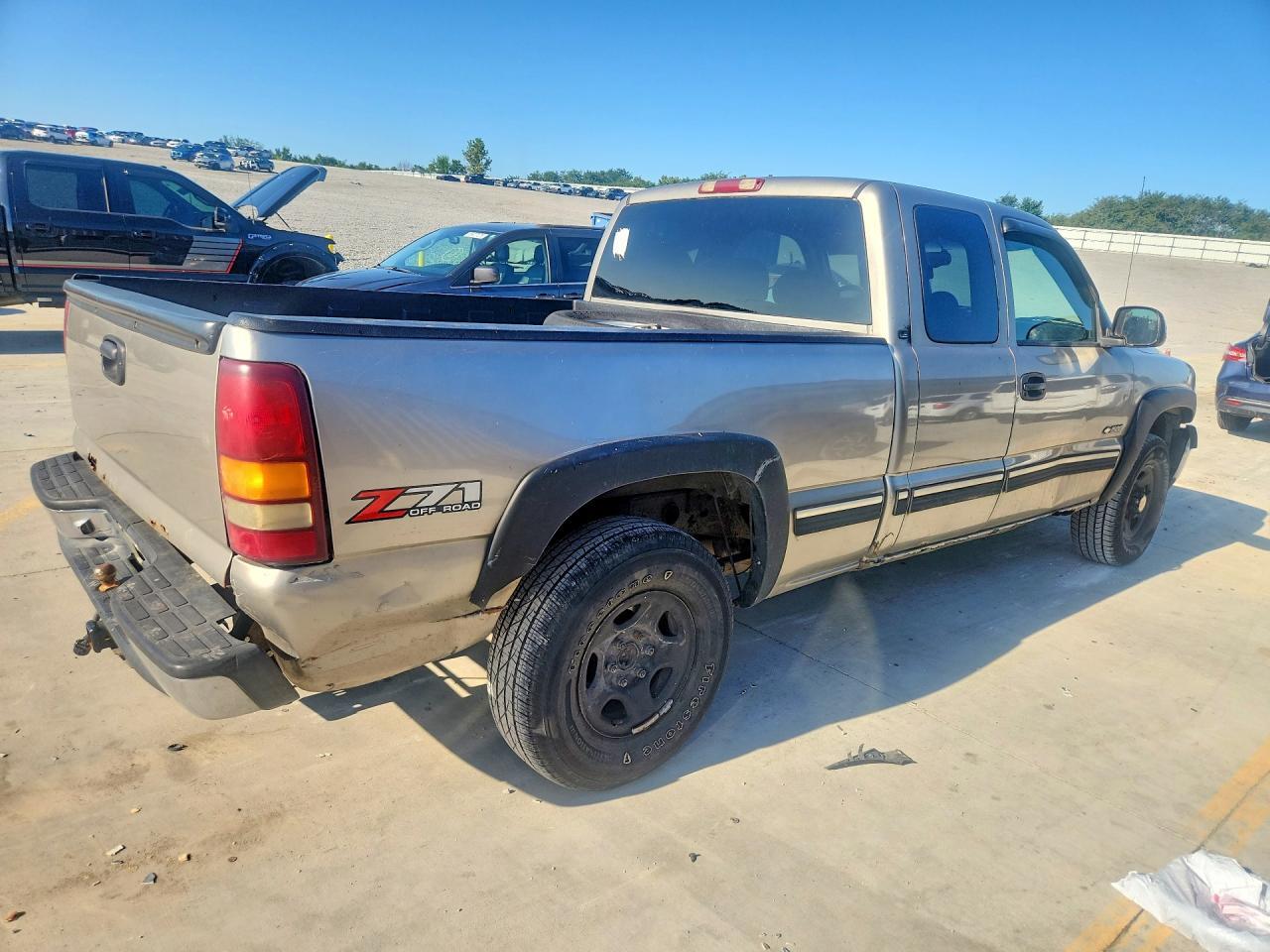 2002 Chevrolet Silverado K1500 - Фото 3