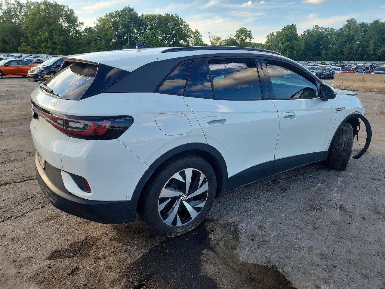 2023 Volkswagen Id.4 Pro - Фото 3