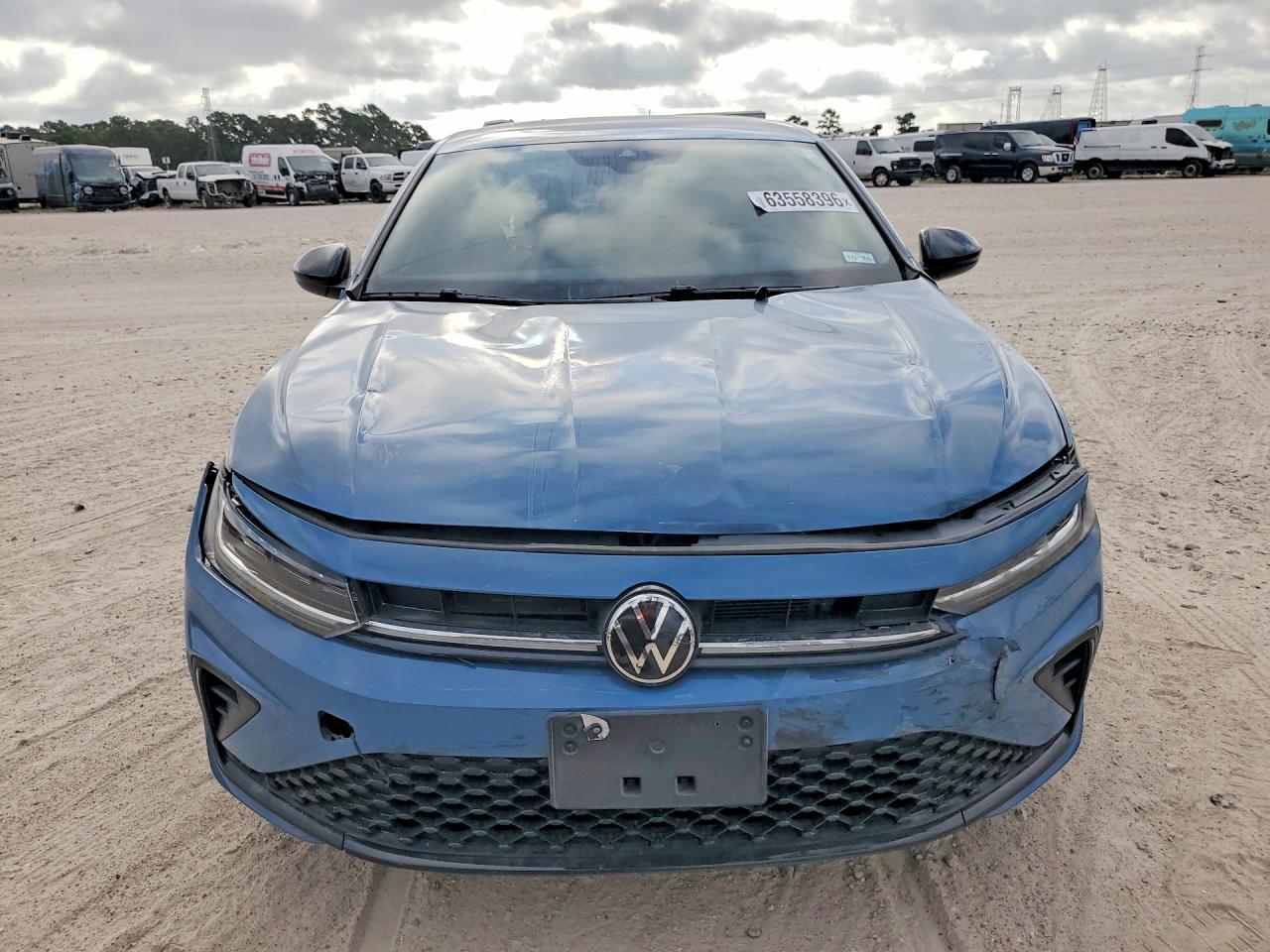 2025 Volkswagen Jetta Sport - Image 5
