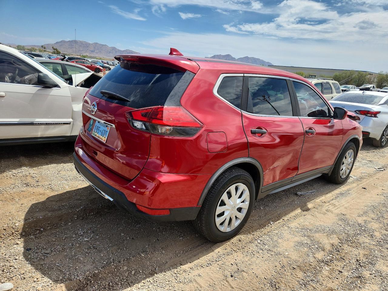 2017 Nissan Rogue S - Image 3