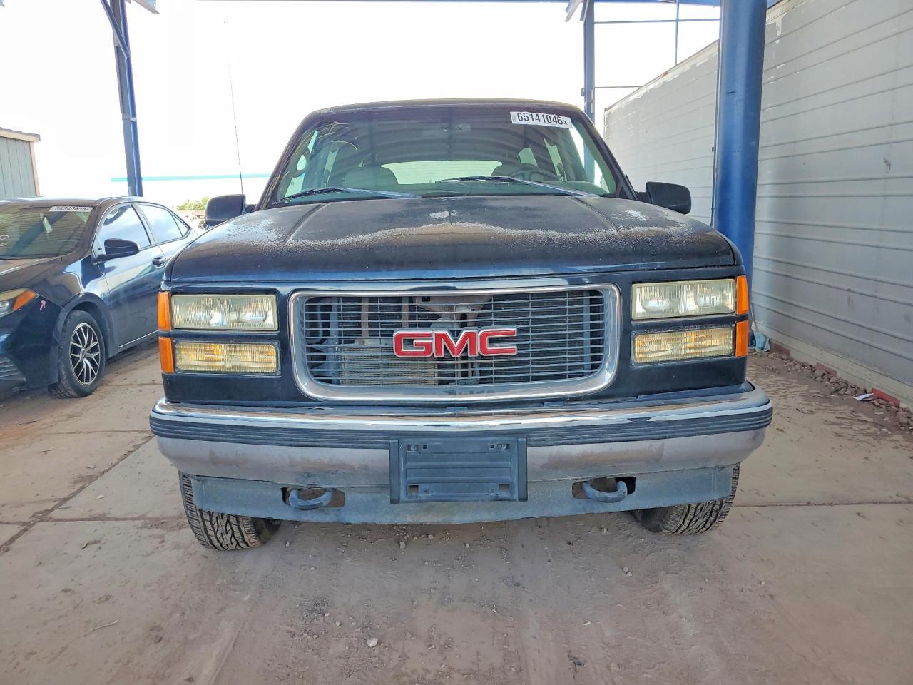 1999 GMC Suburban K1500 - Фото 5