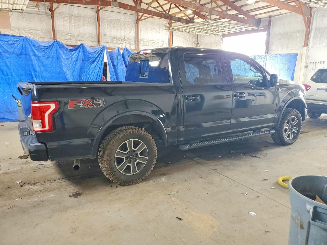 2016 Ford F150 - Фото 3