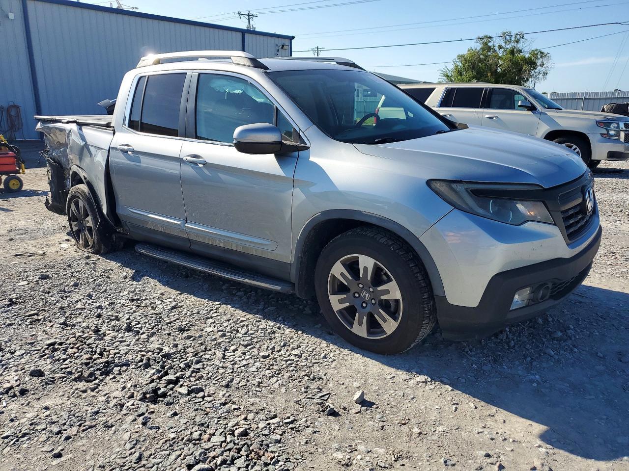 2017 Honda Ridgeline Rtl - Image 4
