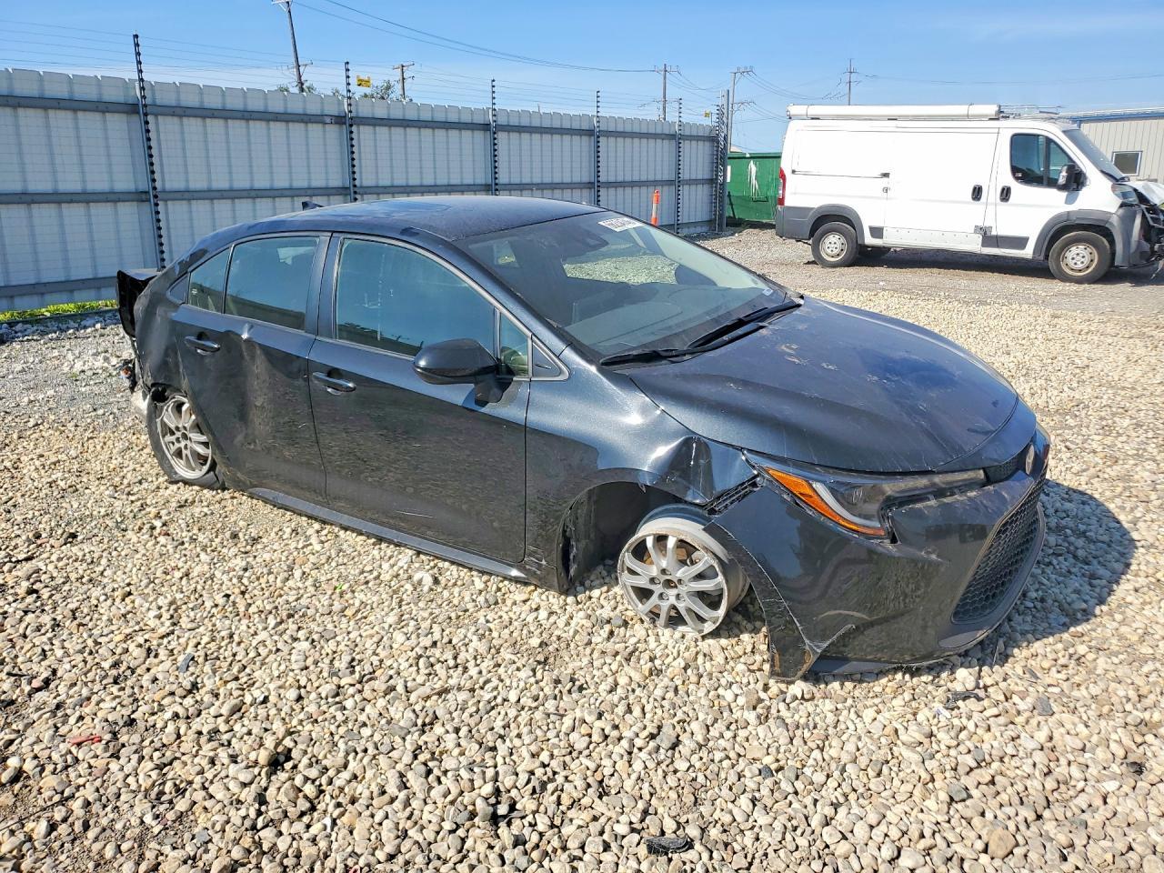 2022 Toyota Corolla Le - Image 4