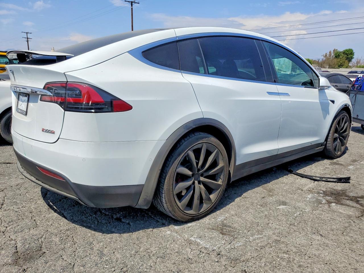 2018 Tesla Model X - Image 3