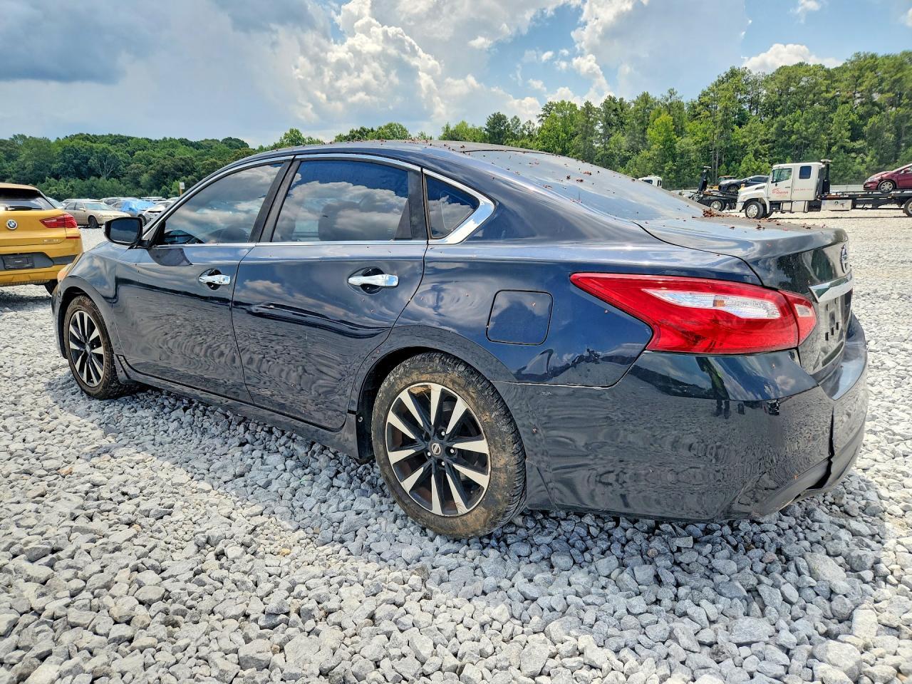2016 Nissan Altima 2.5 S - Image 2