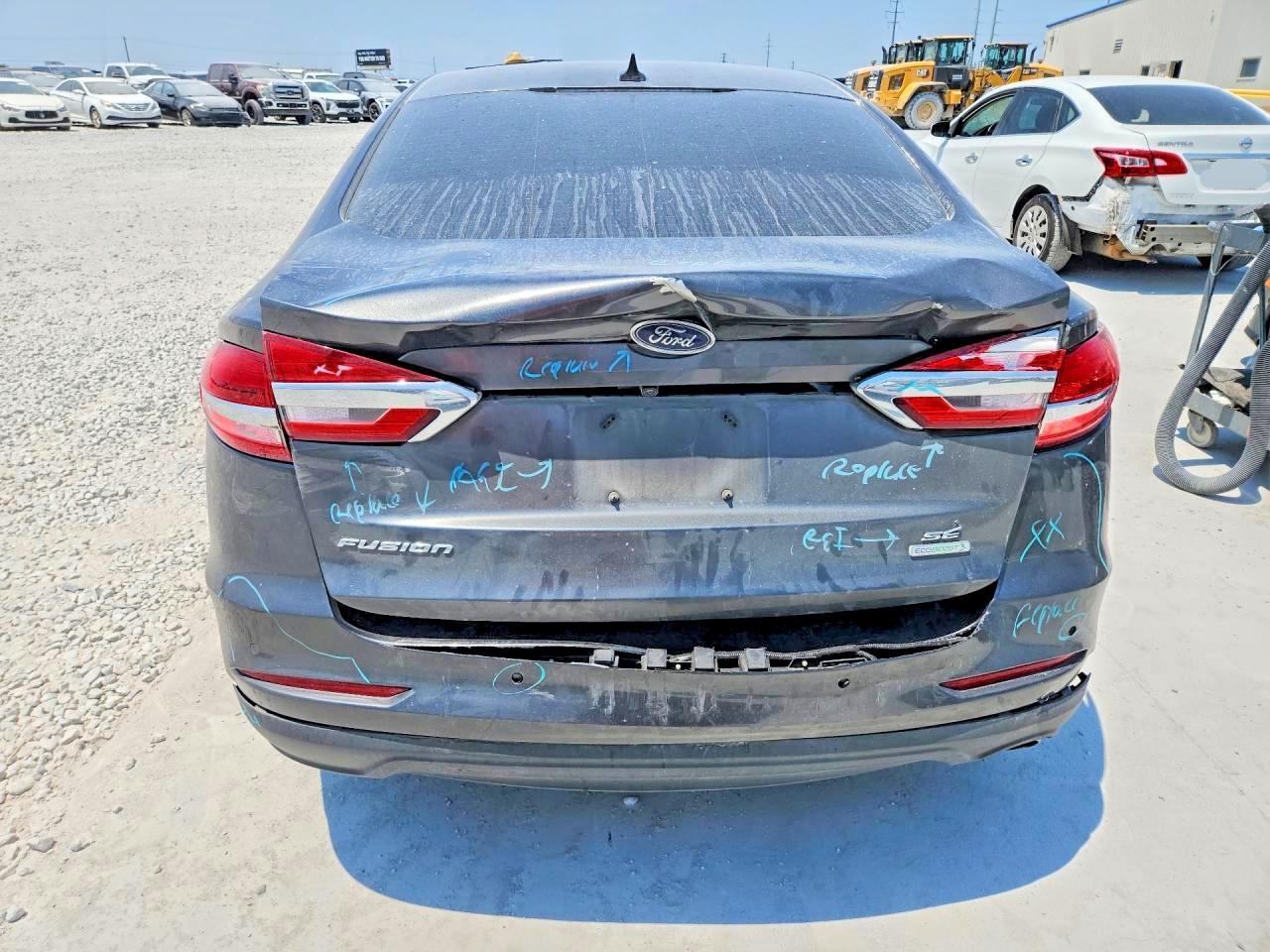 2020 Ford Fusion Se - Фото 6