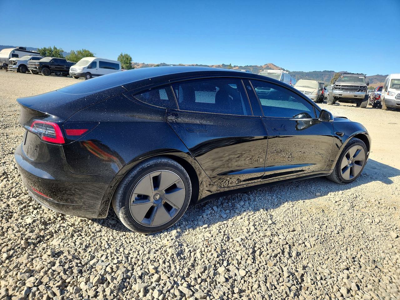 2022 Tesla Model 3 - Фото 3