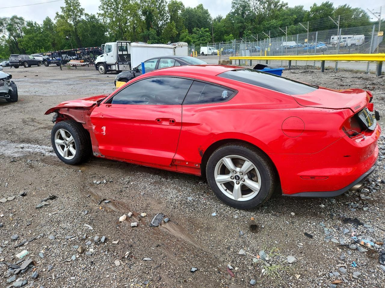 2018 Ford Mustang - Фото 2