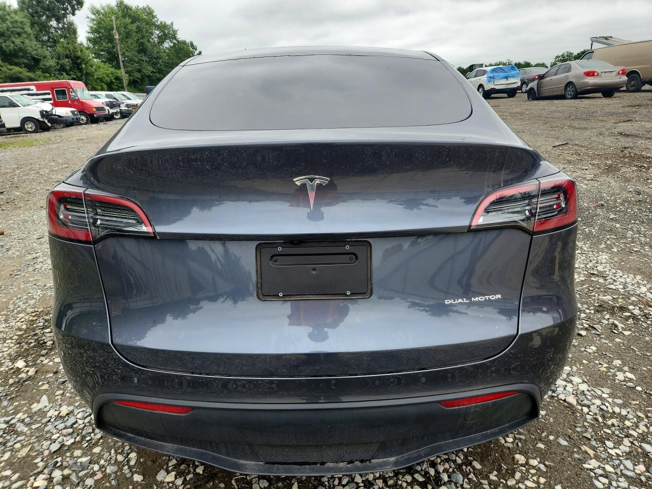 2023 Tesla Model Y - Image 6