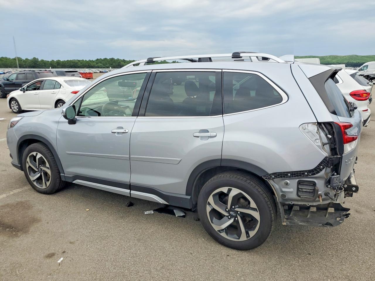 2022 Subaru Forester Touring - Фото 2