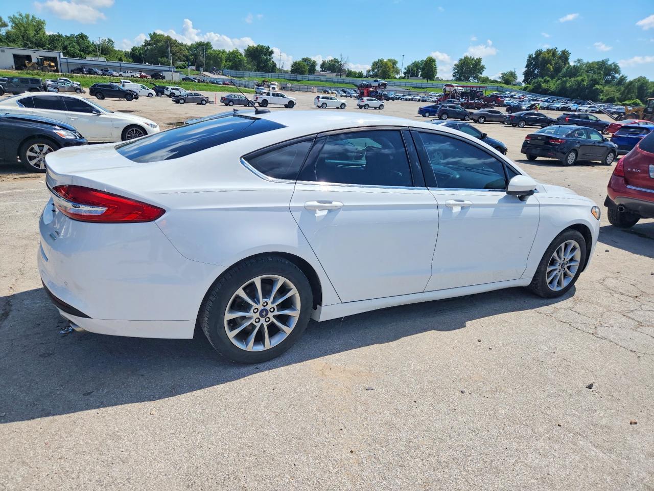 2017 Ford Fusion Se - Фото 3