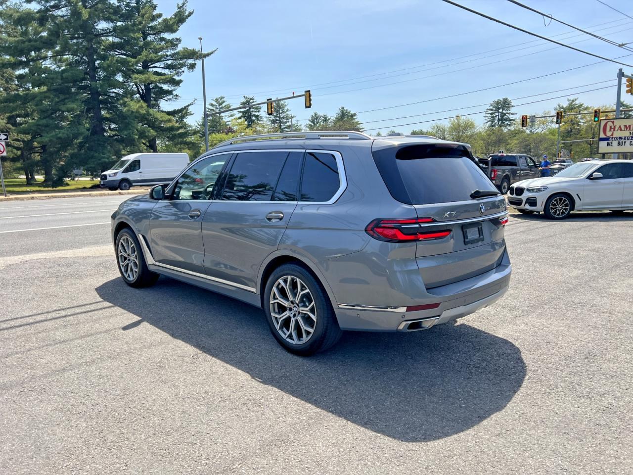 2024 BMW X7 xDrive40I - Image 4