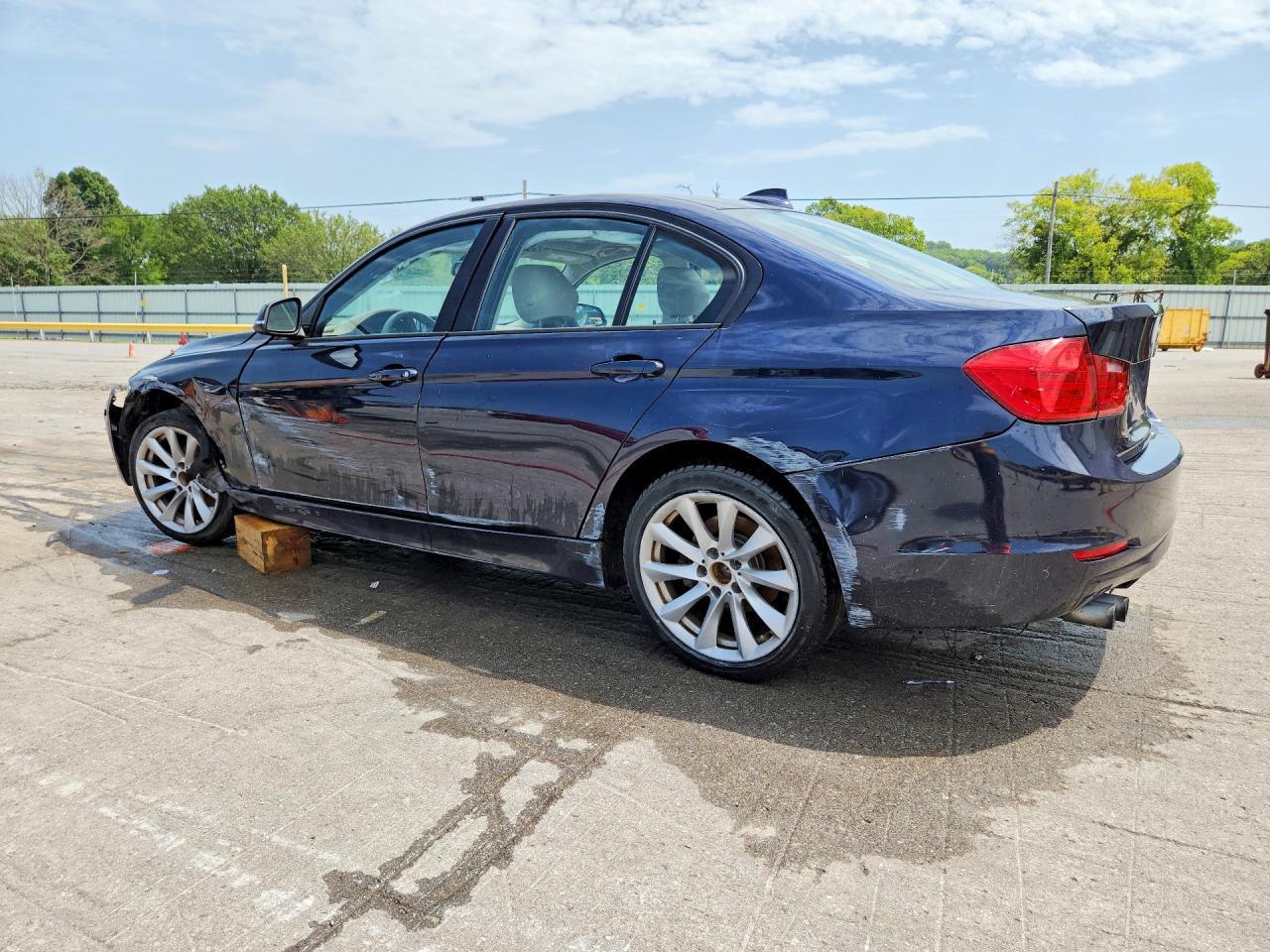 2012 BMW 328 I - Фото 2