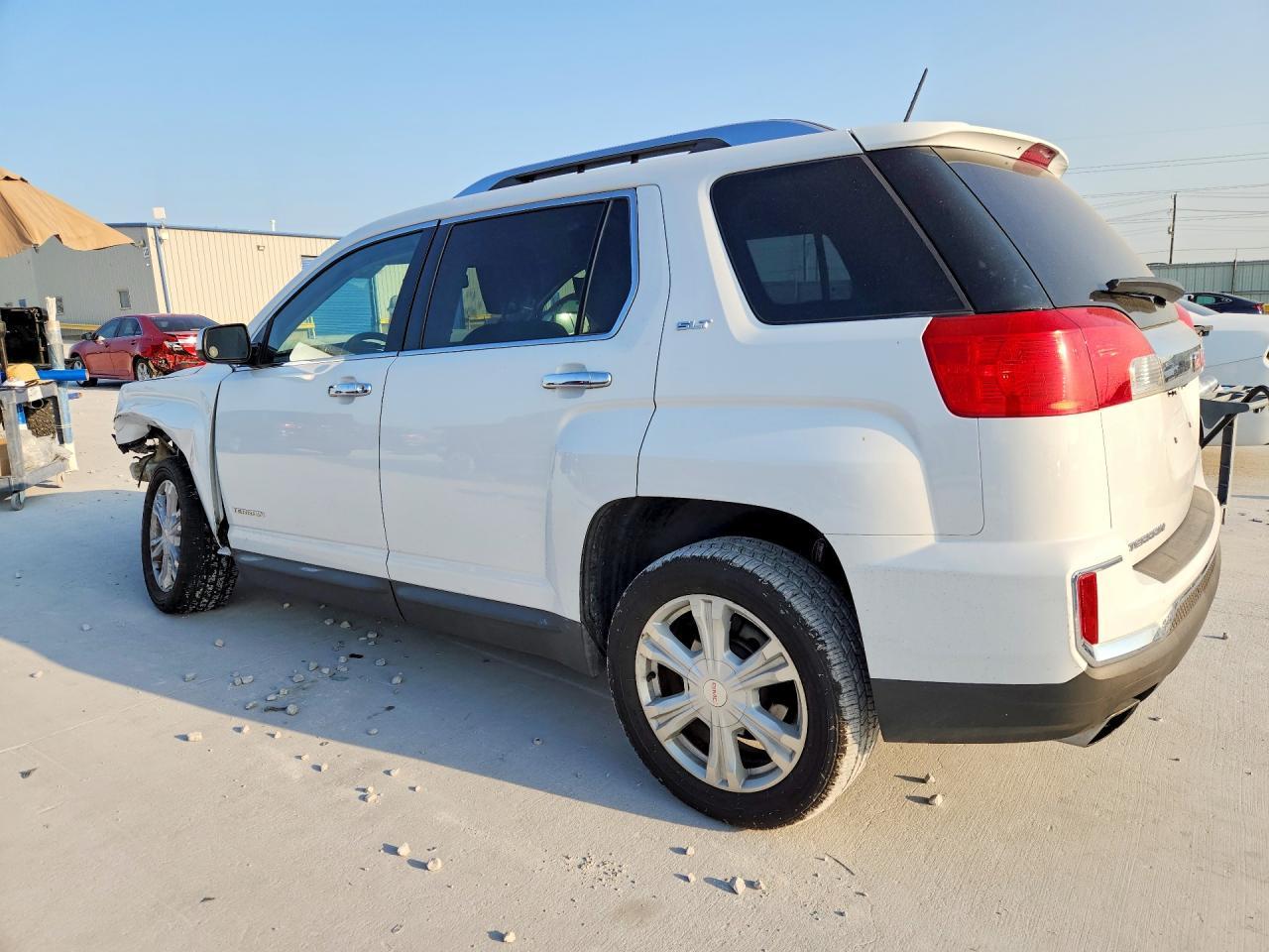2016 GMC Terrain Slt - Image 2