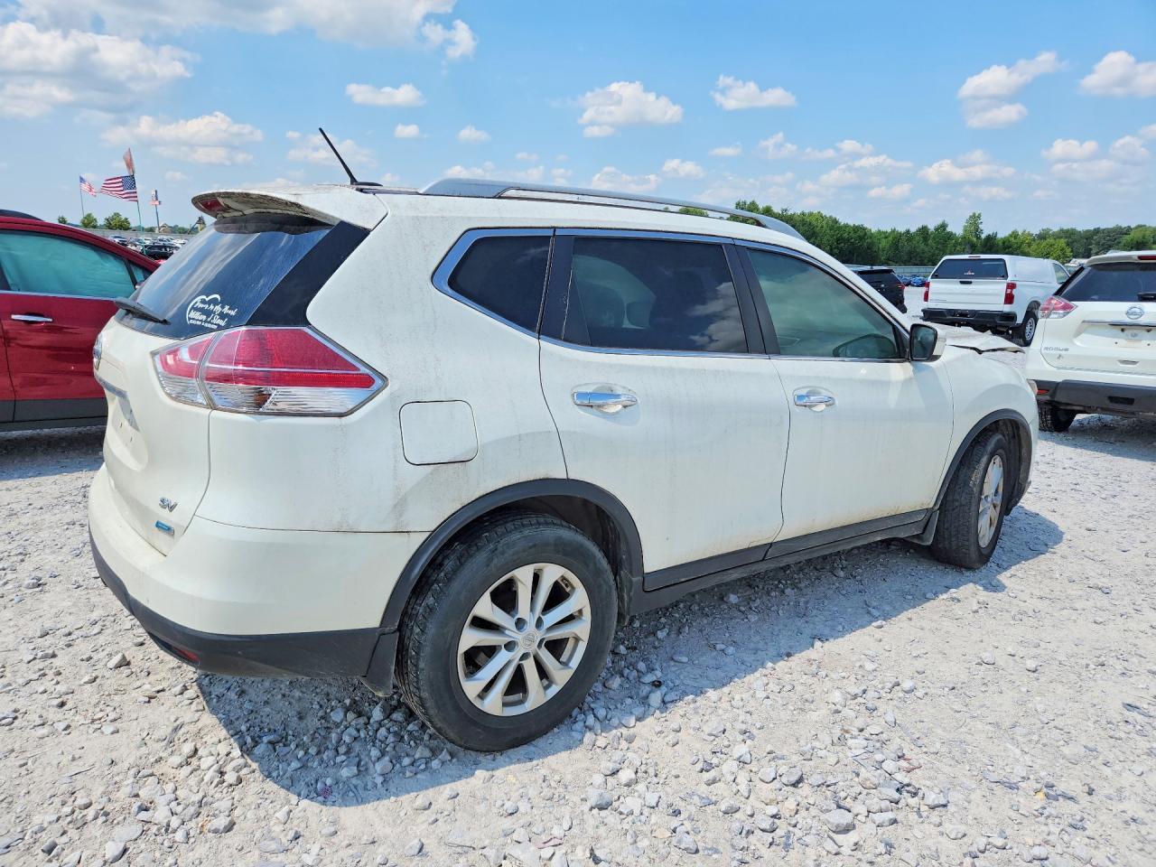 2015 Nissan Rogue S - Image 3