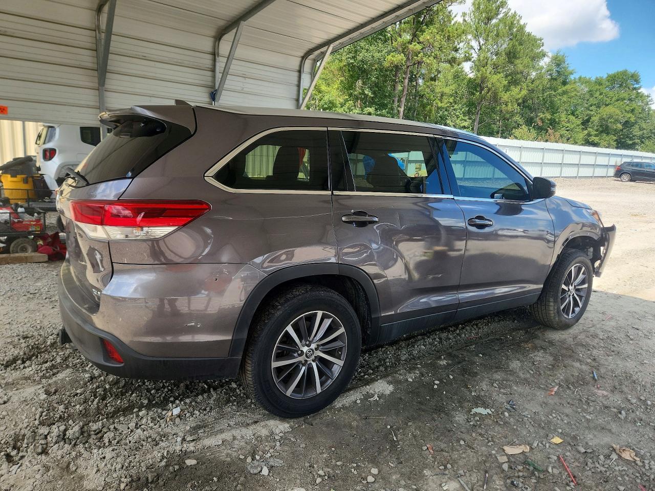 2019 Toyota Highlander Xle - Фото 3