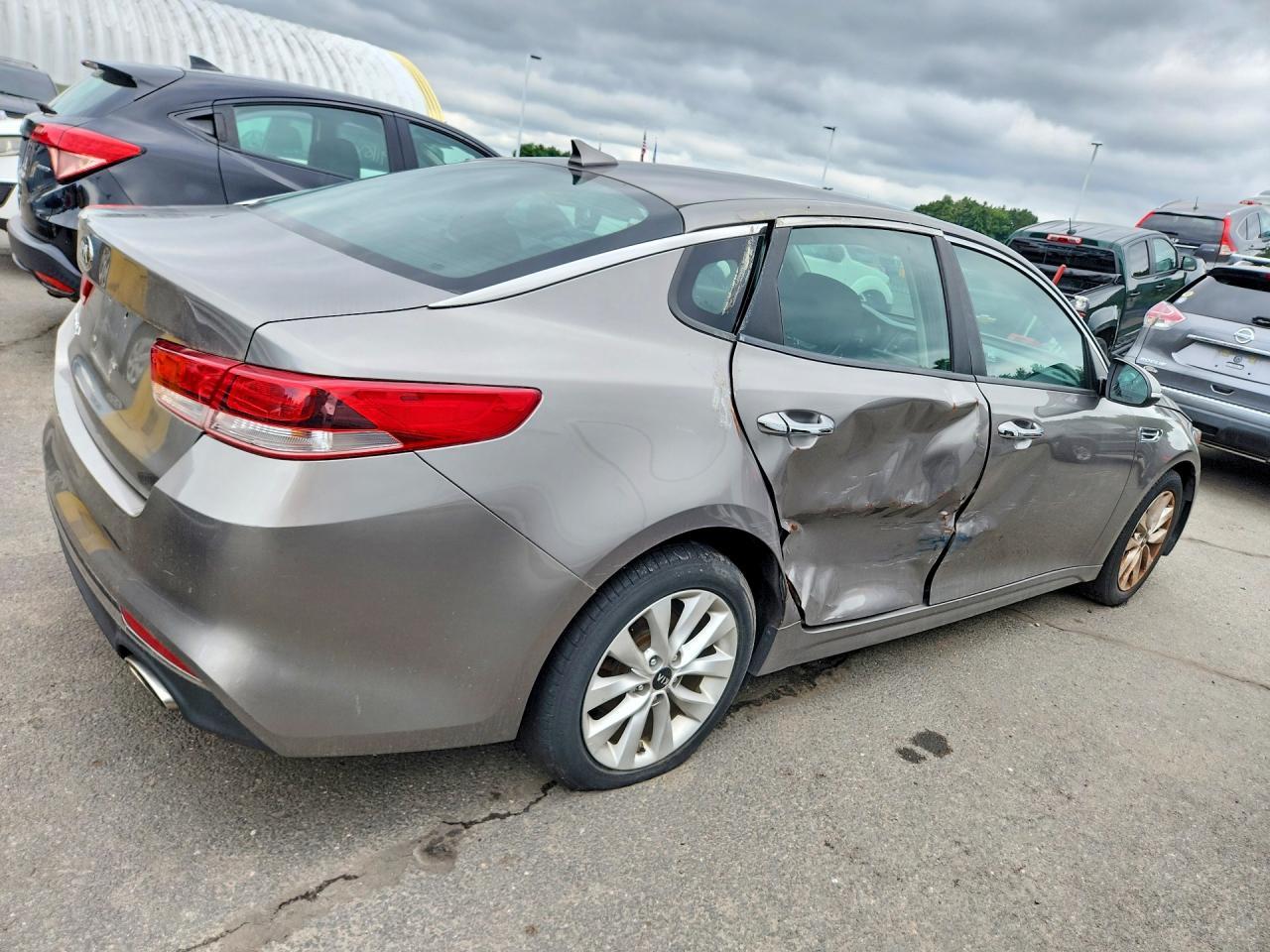 2017 Kia Optima Lx - Image 3