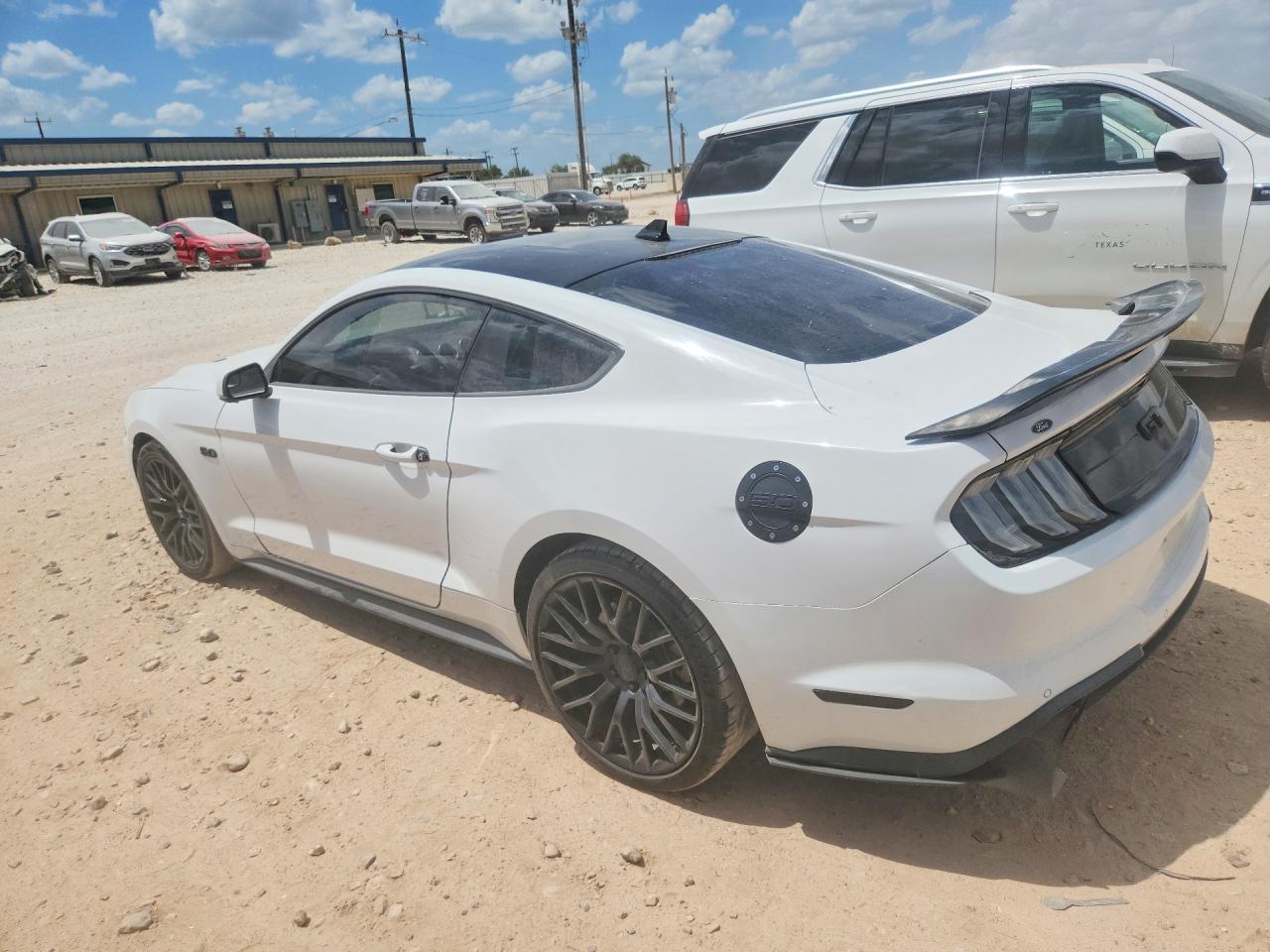 2020 Ford Mustang Gt - Image 2