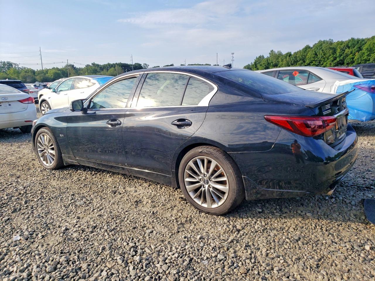 2018 Infiniti Q50 3.0T Luxe - Image 2