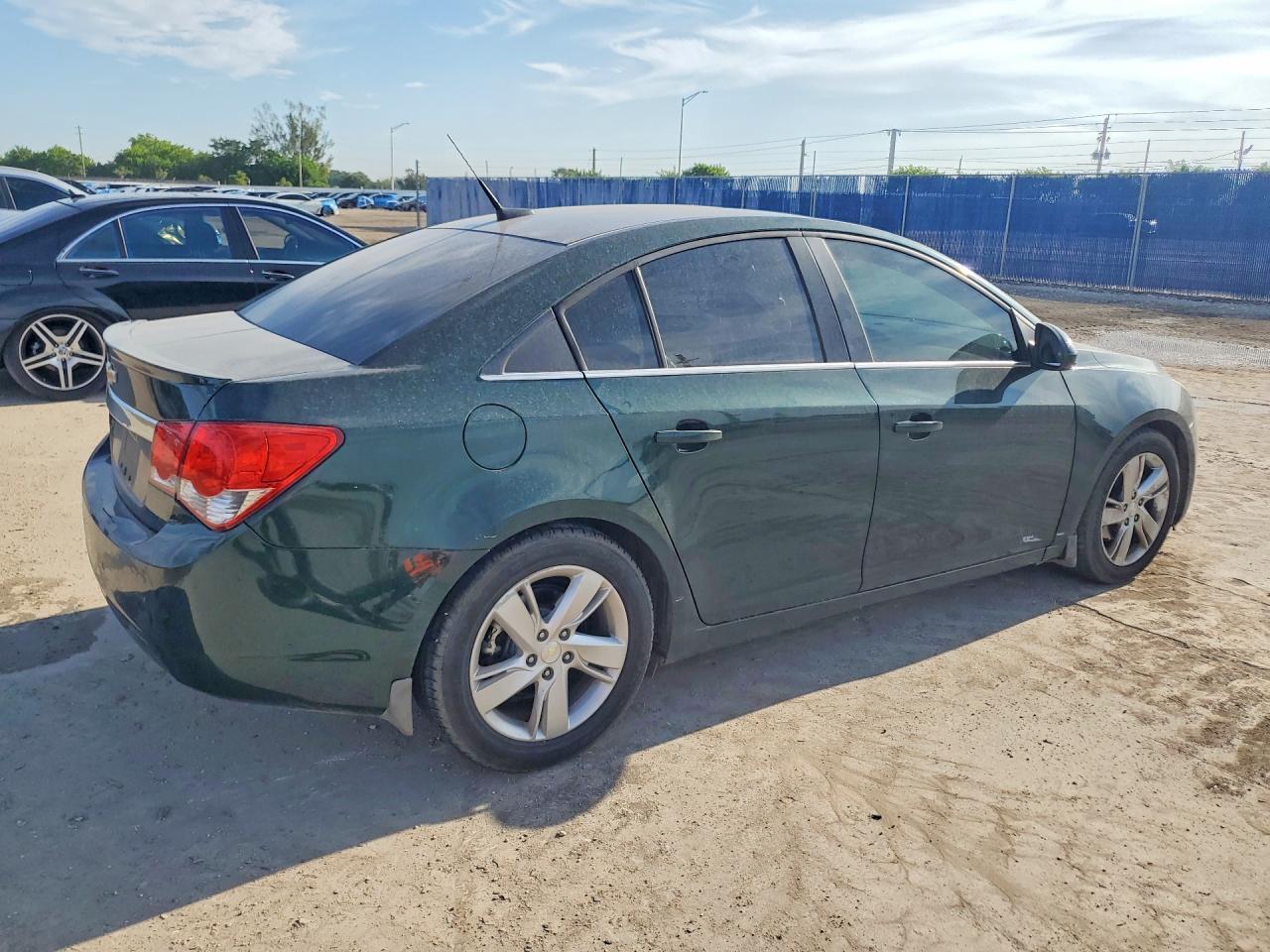 2014 Chevrolet Cruze - Image 3