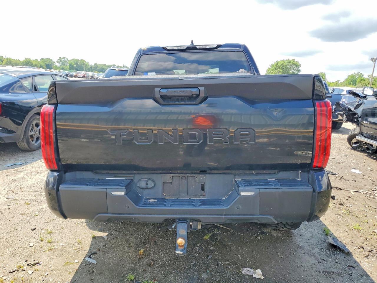 2022 Toyota Tundra Sr5 - Image 6