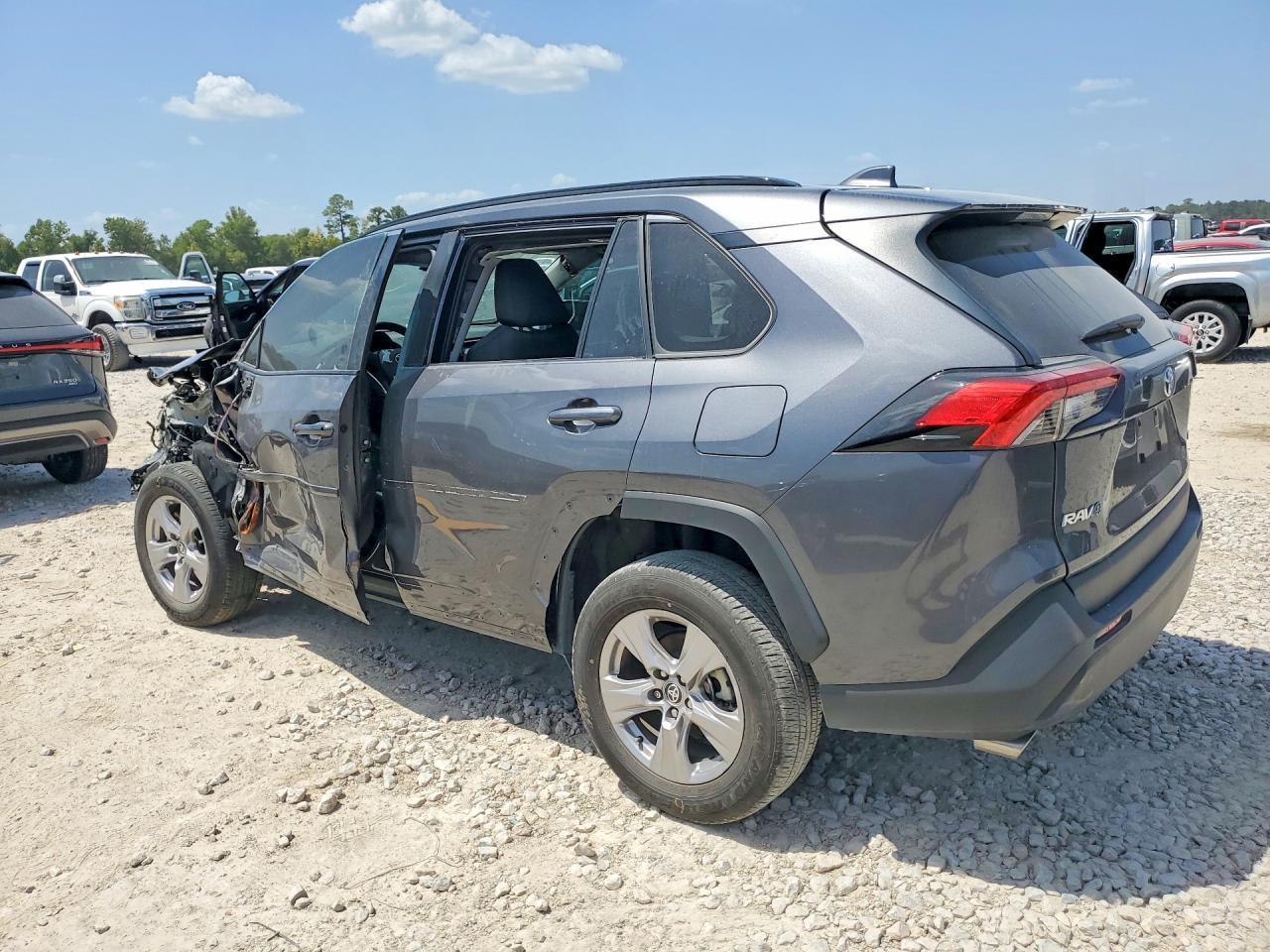 2025 Toyota Rav4 Xle - Фото 2