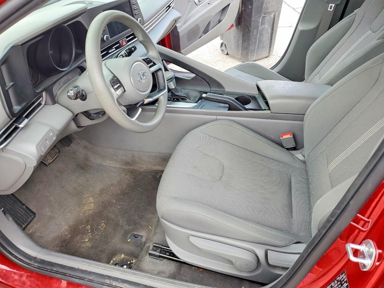 2023 Hyundai Elantra Se - Image 7