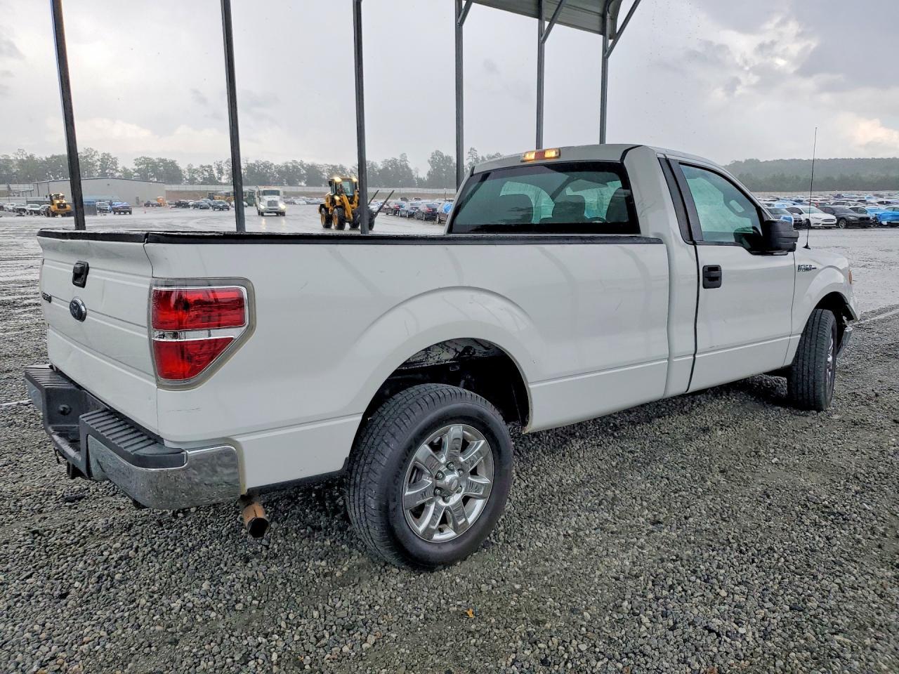 2014 Ford F150 - Image 3