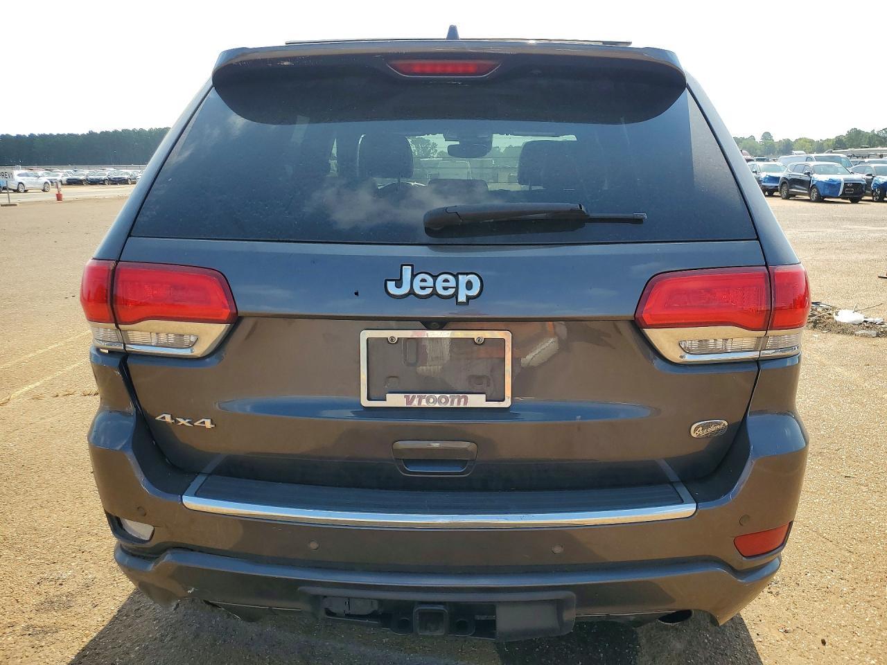 2020 Jeep Grand Cherokee Overland - Image 6