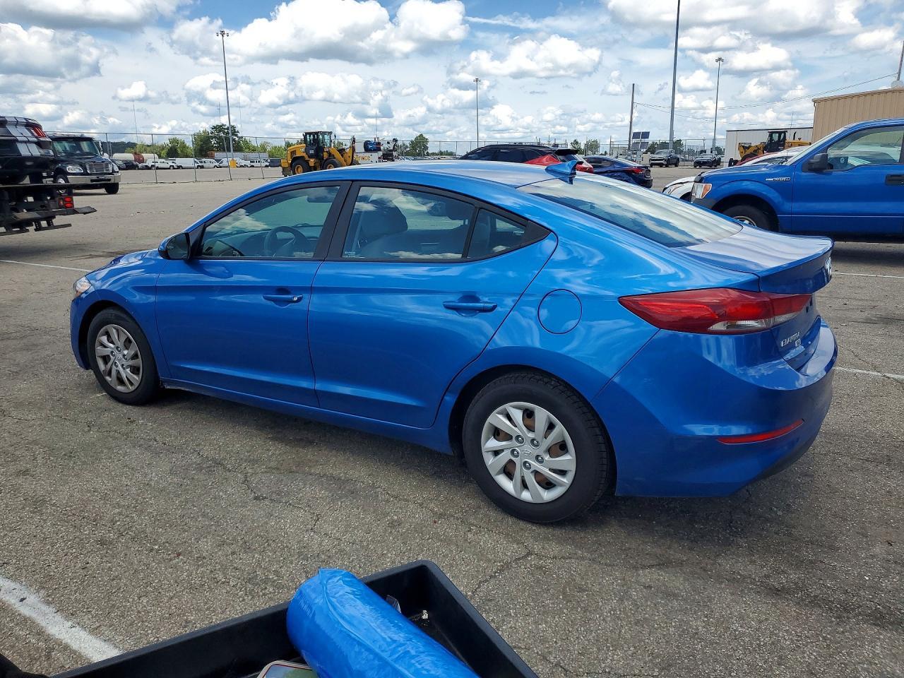 2017 Hyundai Elantra Se - Image 2