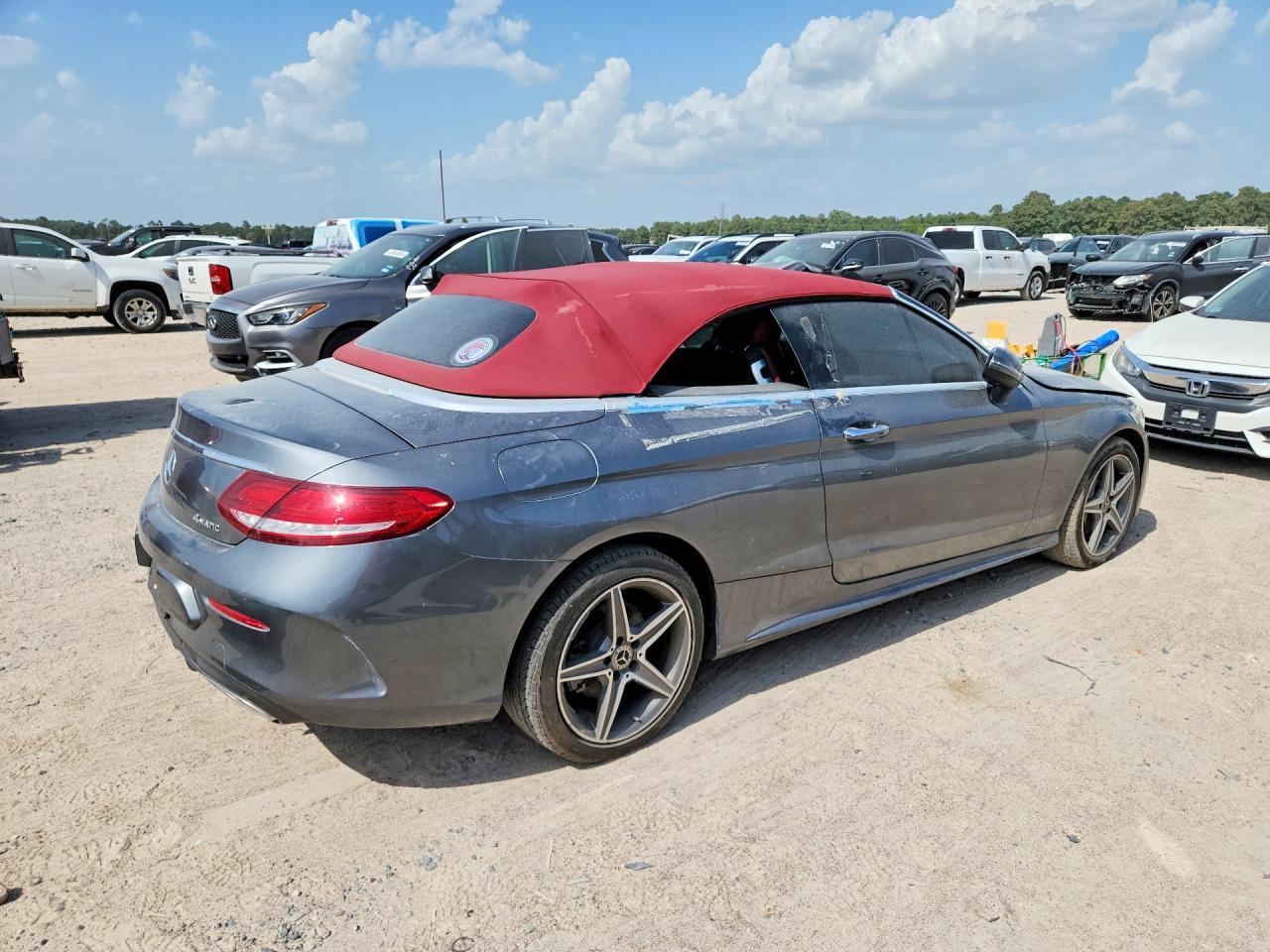 2018 Mercedes-Benz C 300 4Matic - Фото 3