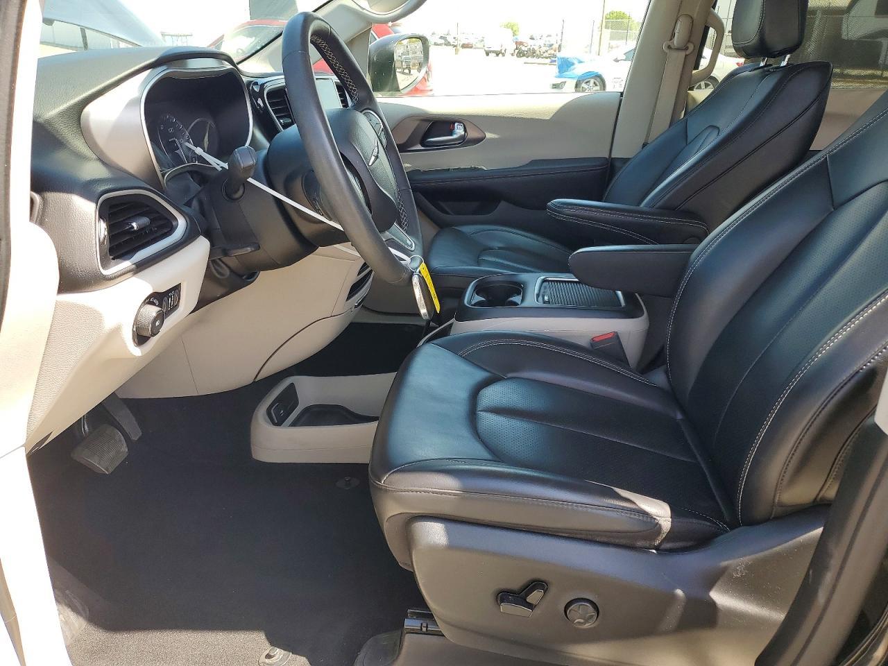 2023 Chrysler Pacifica Touring L - Фото 7
