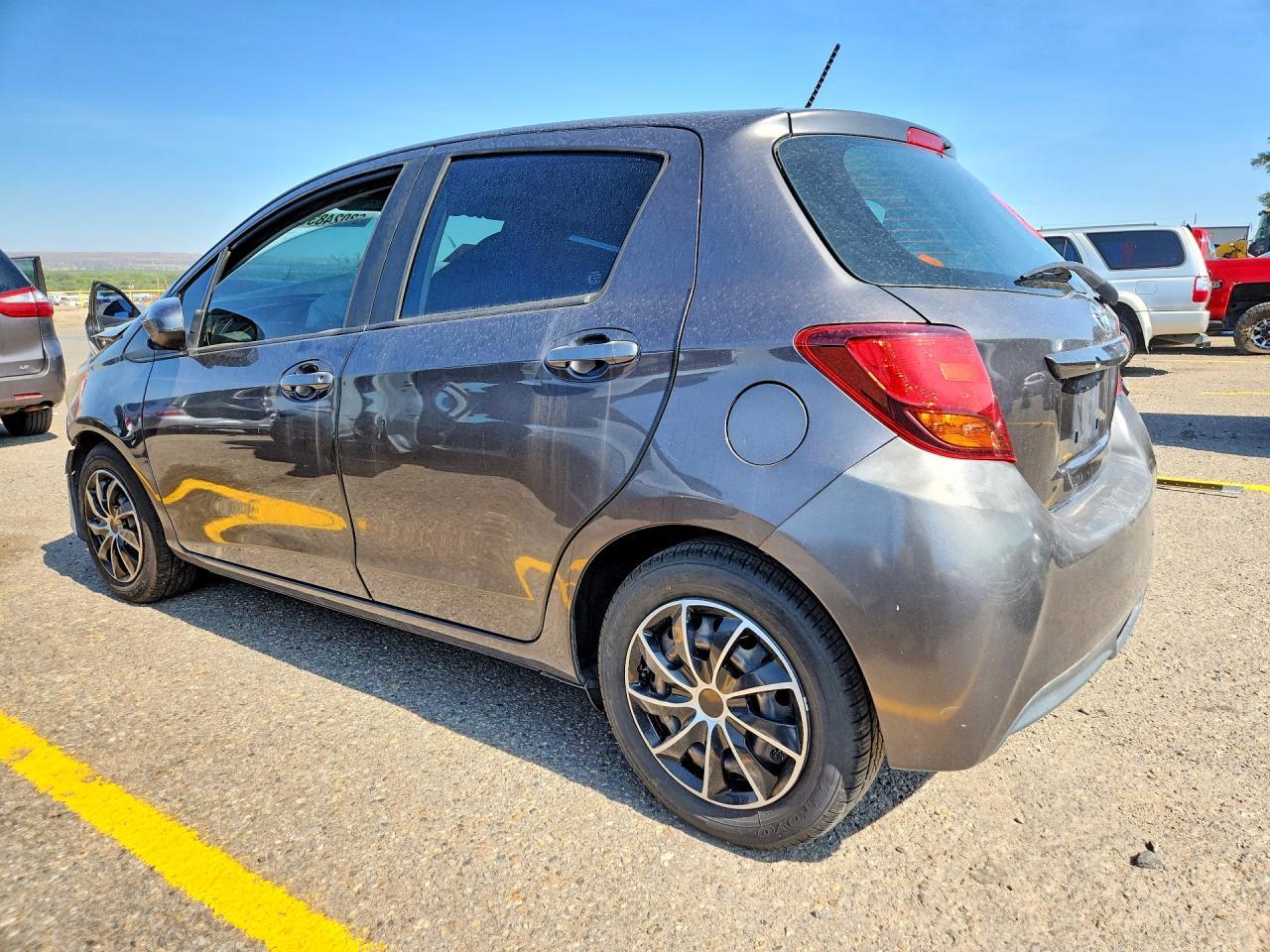 2015 Toyota Yaris 5-Door L - Image 2
