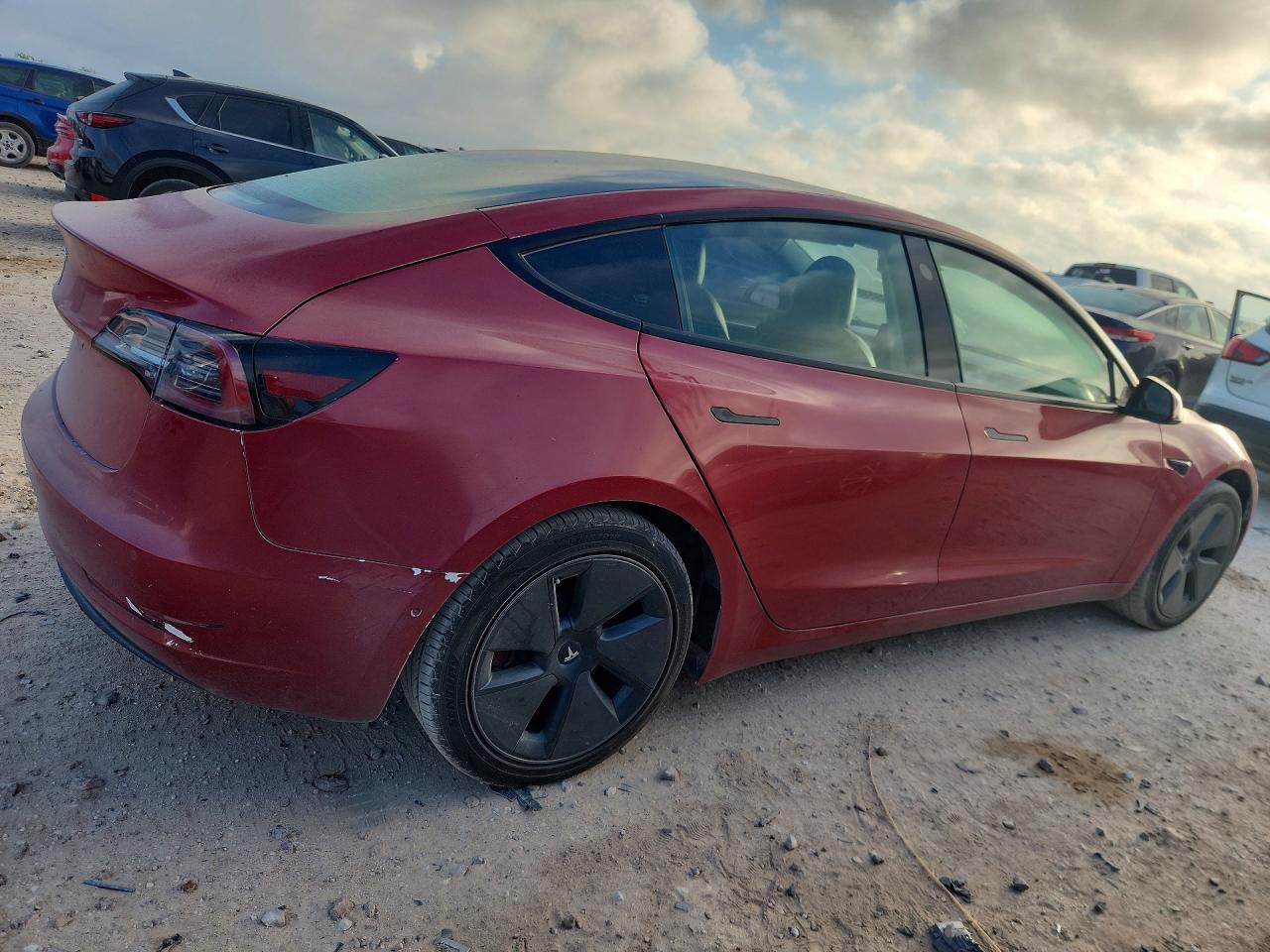 2023 Tesla Model 3 - Фото 3