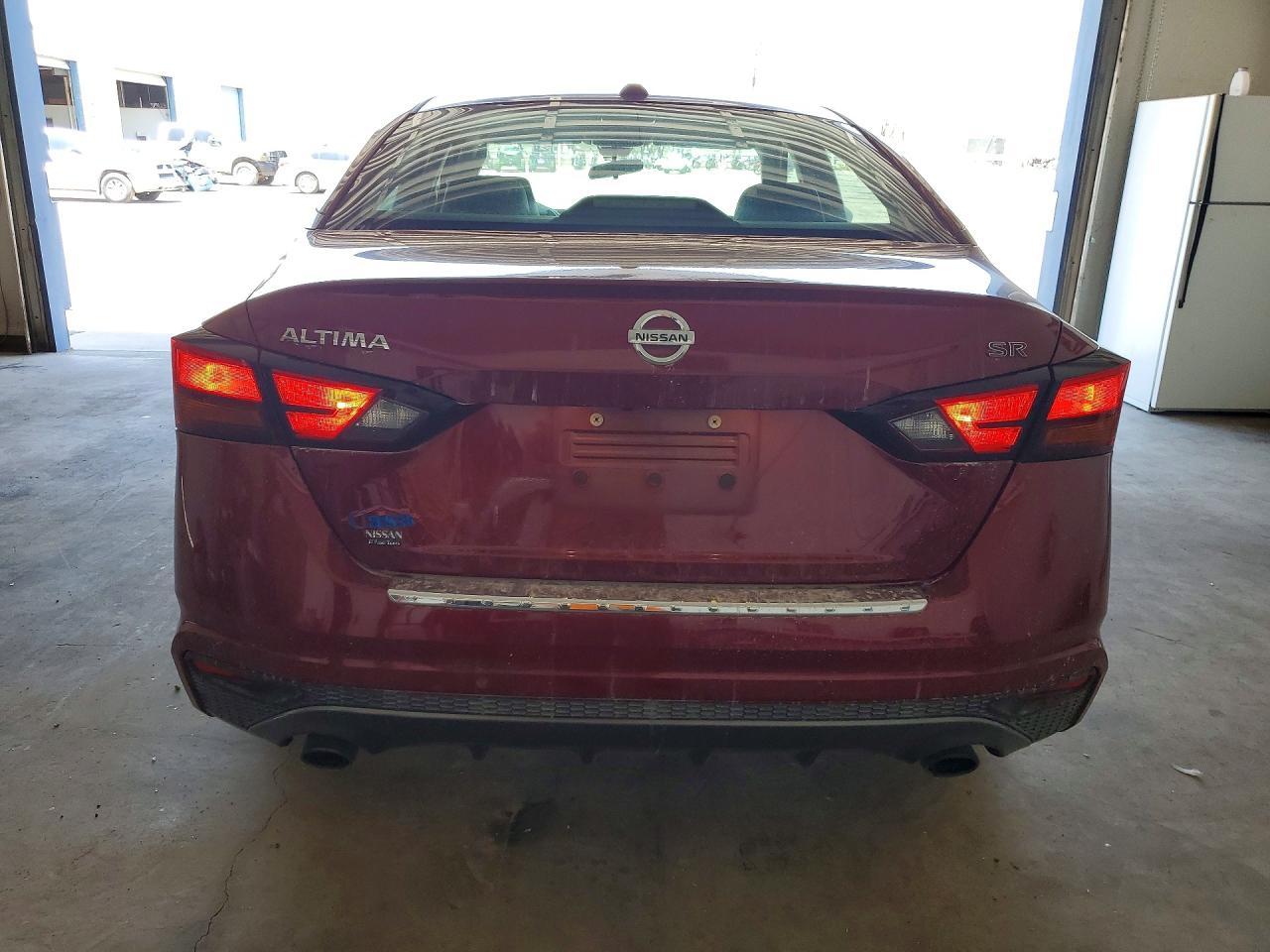 2021 Nissan Altima Sr - Фото 6