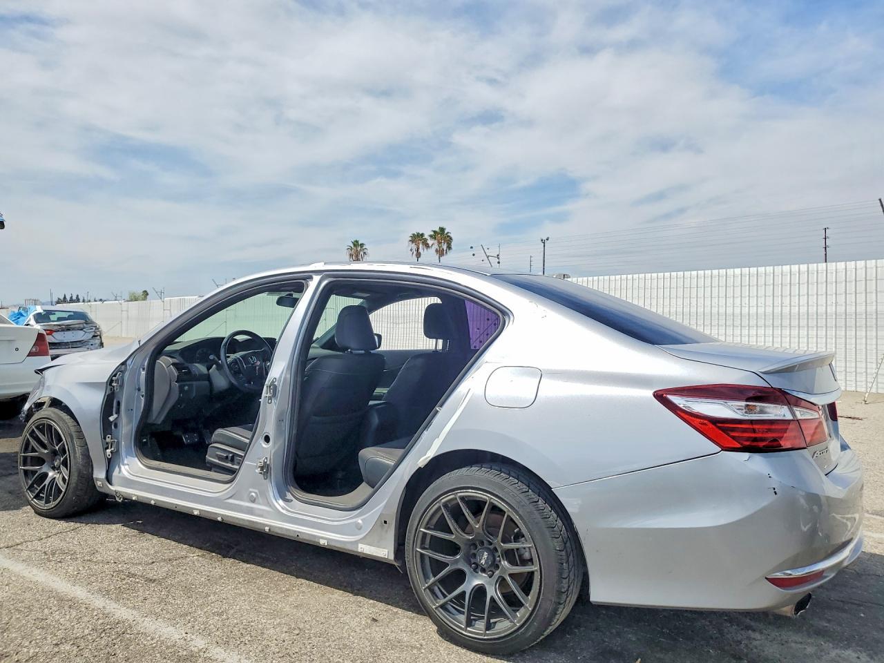 2016 Honda Accord Sport - Фото 2