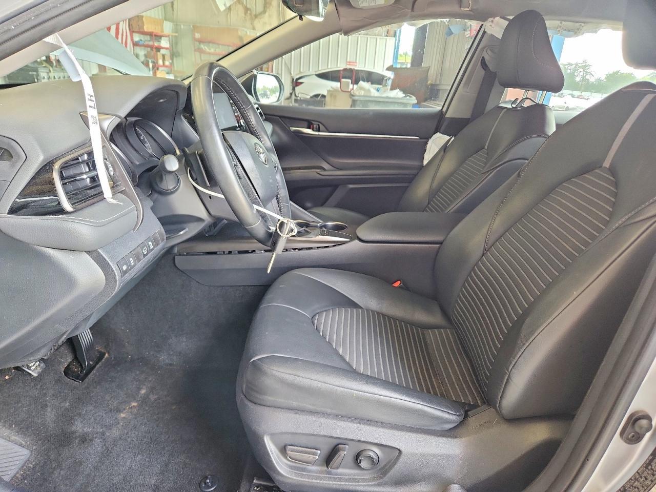2024 Toyota Camry Se - Image 7