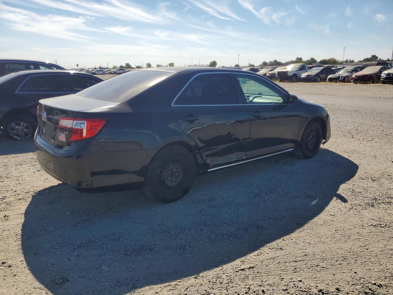 2012 Toyota Camry Le - Image 3