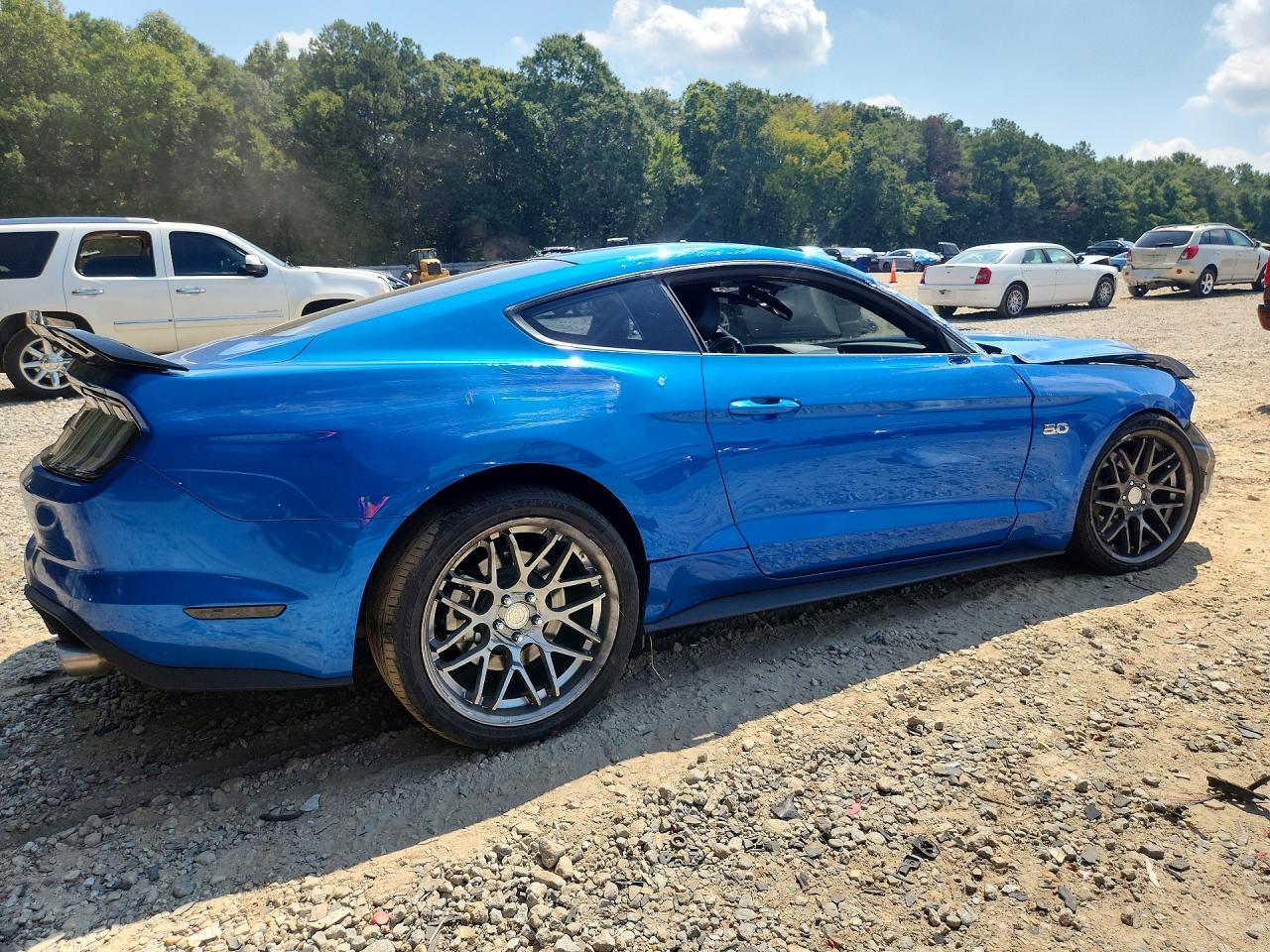 2020 Ford Mustang Gt - Фото 3