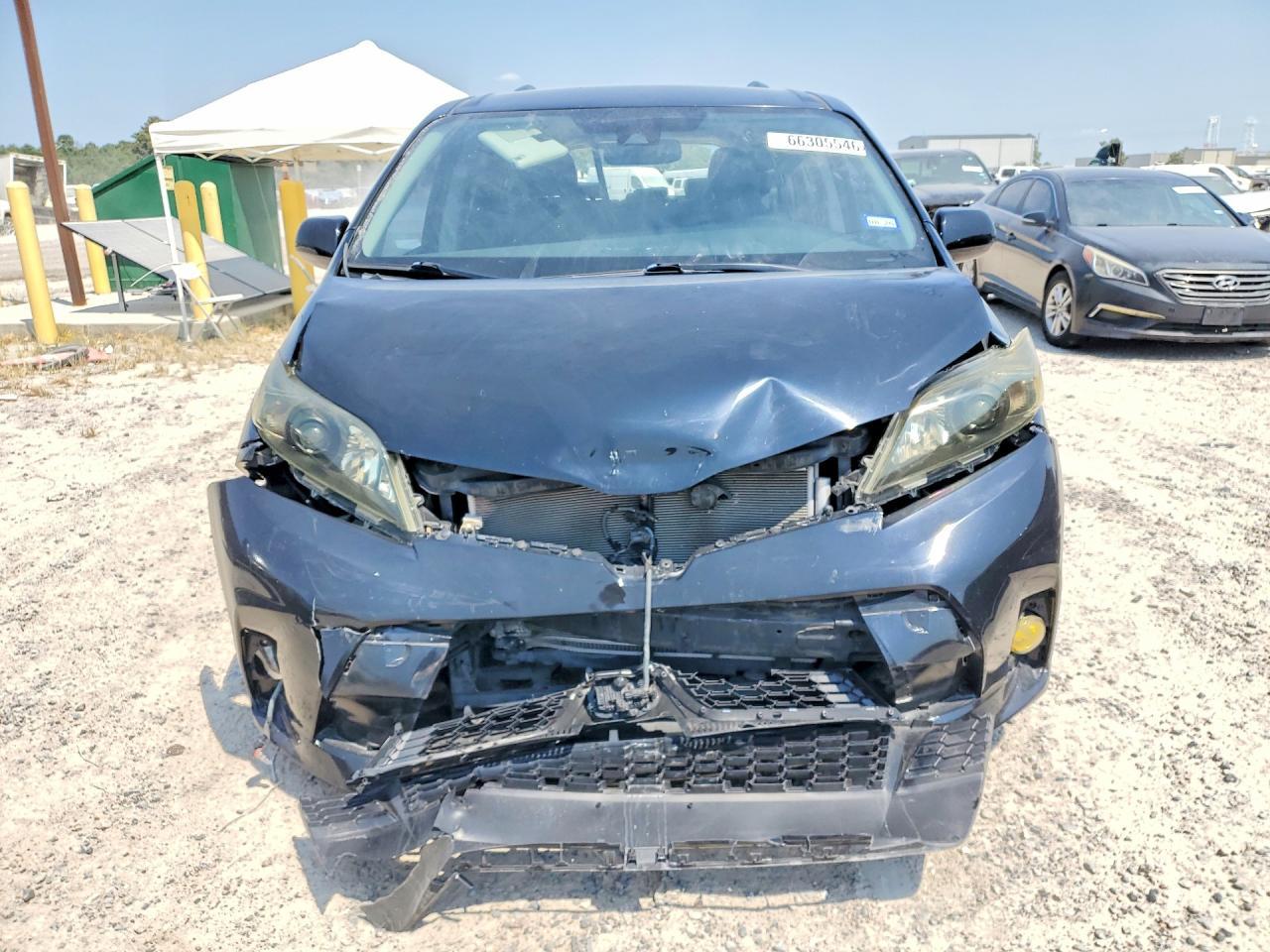 2018 Toyota Sienna Se 8-Passenger - Фото 5