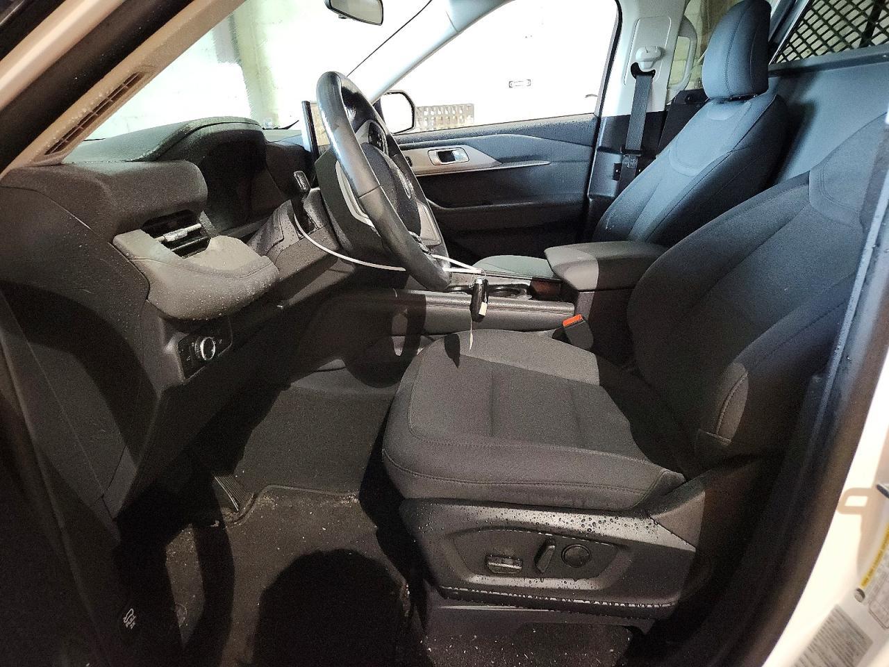 2025 Ford Explorer Active - Фото 7
