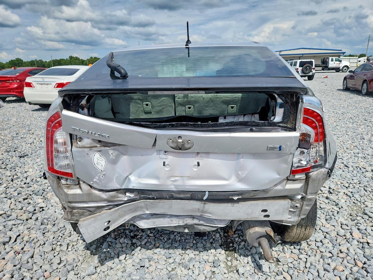 2012 Toyota Prius Two - Image 6
