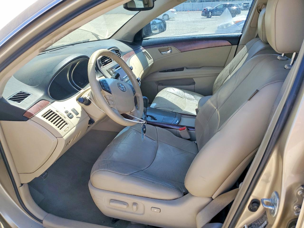 2012 Toyota Avalon Base - Image 7